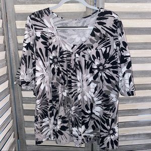 a.n.a. Floral Top Sz 3X